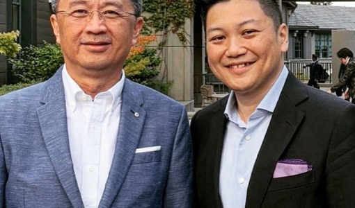 Mr. Desmond (left) and Dato' Bruce Lim (right)