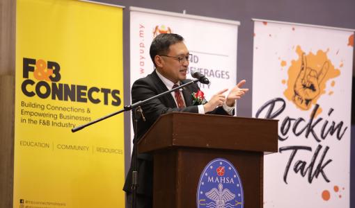 YB Chong Chieng Jen, Deputy Minister of Domestic Trade & Consumer Affairs officiated the event